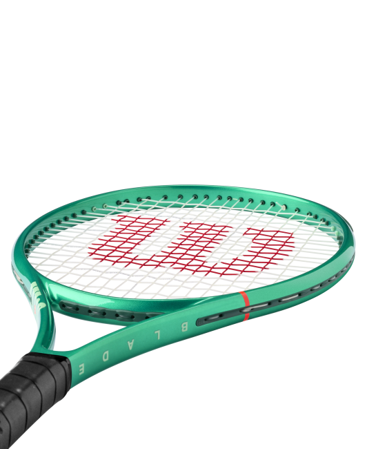Wilson Blade Jr.26 V10 - besaitet
